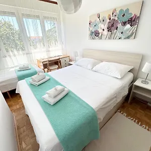 Mira Apartman